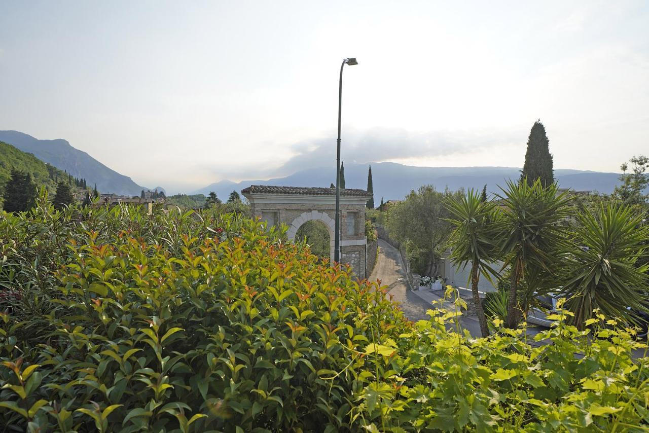 Villa Bouganville Toscolano Maderno Ngoại thất bức ảnh